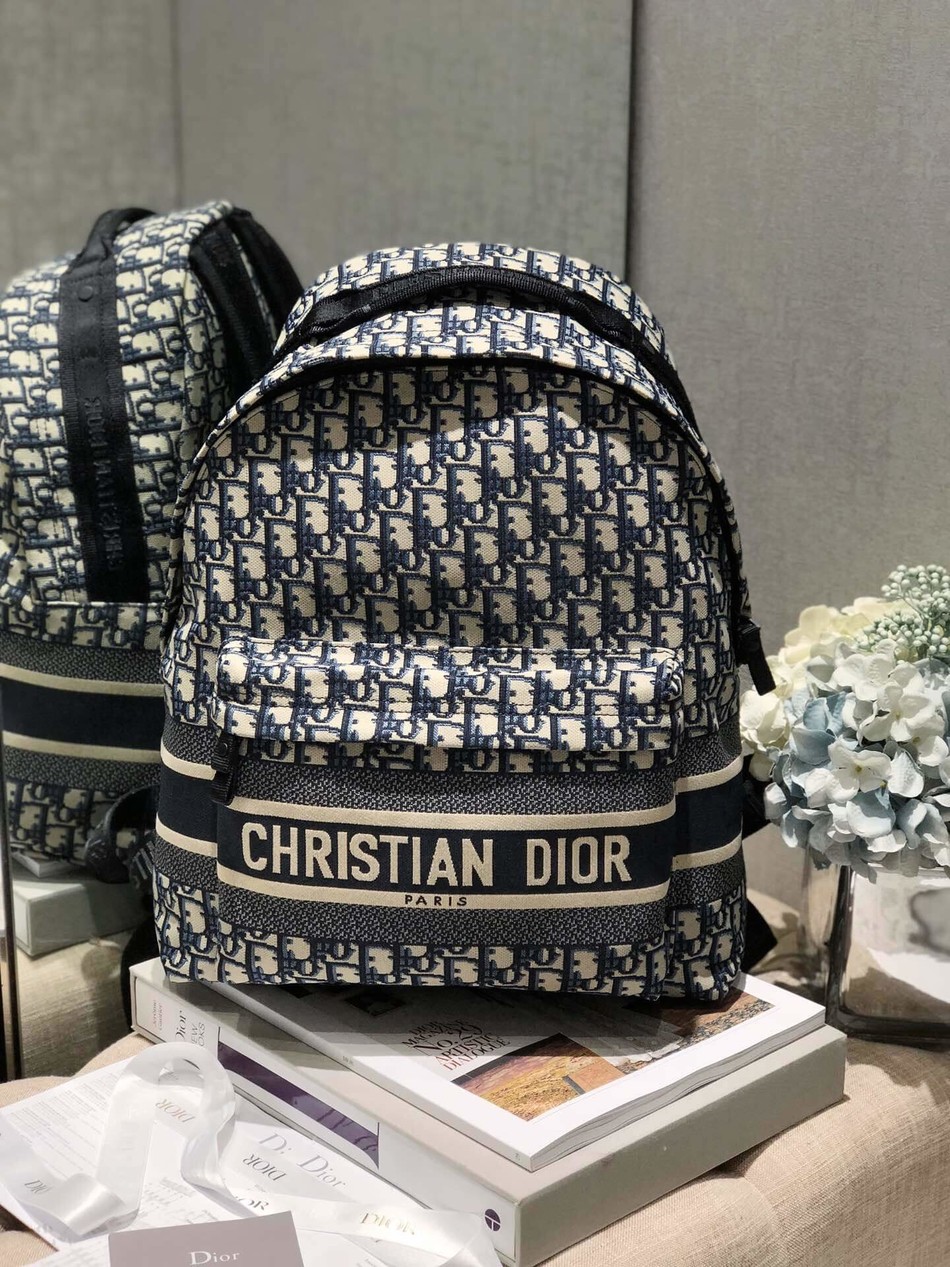 DiorTravel backpack M6104STZQ_M928