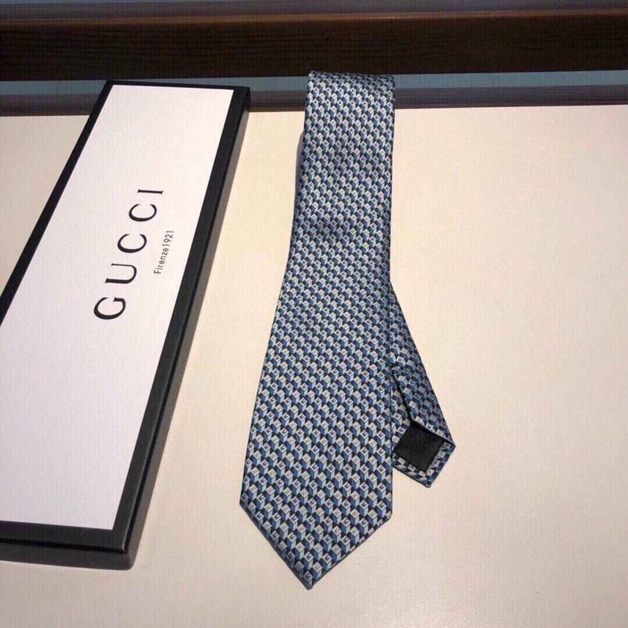 Gucci Colorful printed geometric pattern silk tie